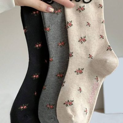 جوراب پینترستی گل گلی لب فری