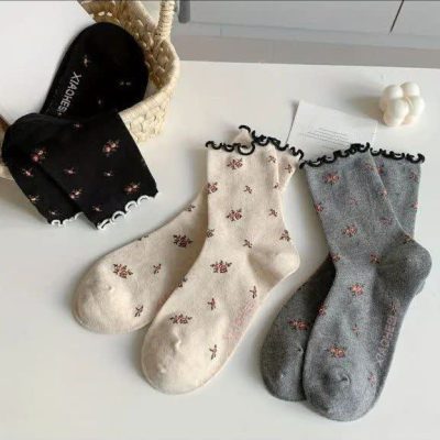 جوراب پینترستی گل گلی لب فری